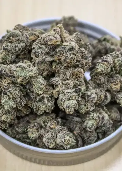 Banana Waves by Surfr Seeds, Photoperiod cannabis strain